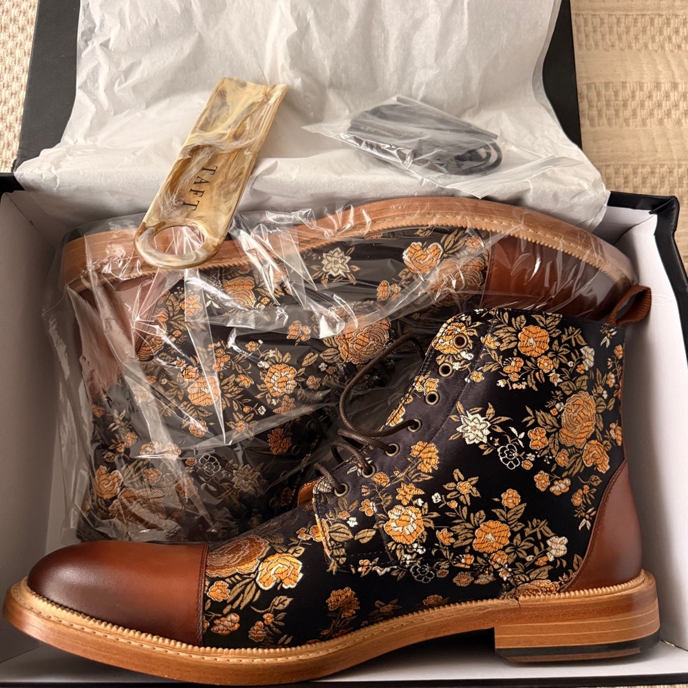 Taft Jack Boot in Eden - black/brown/gold